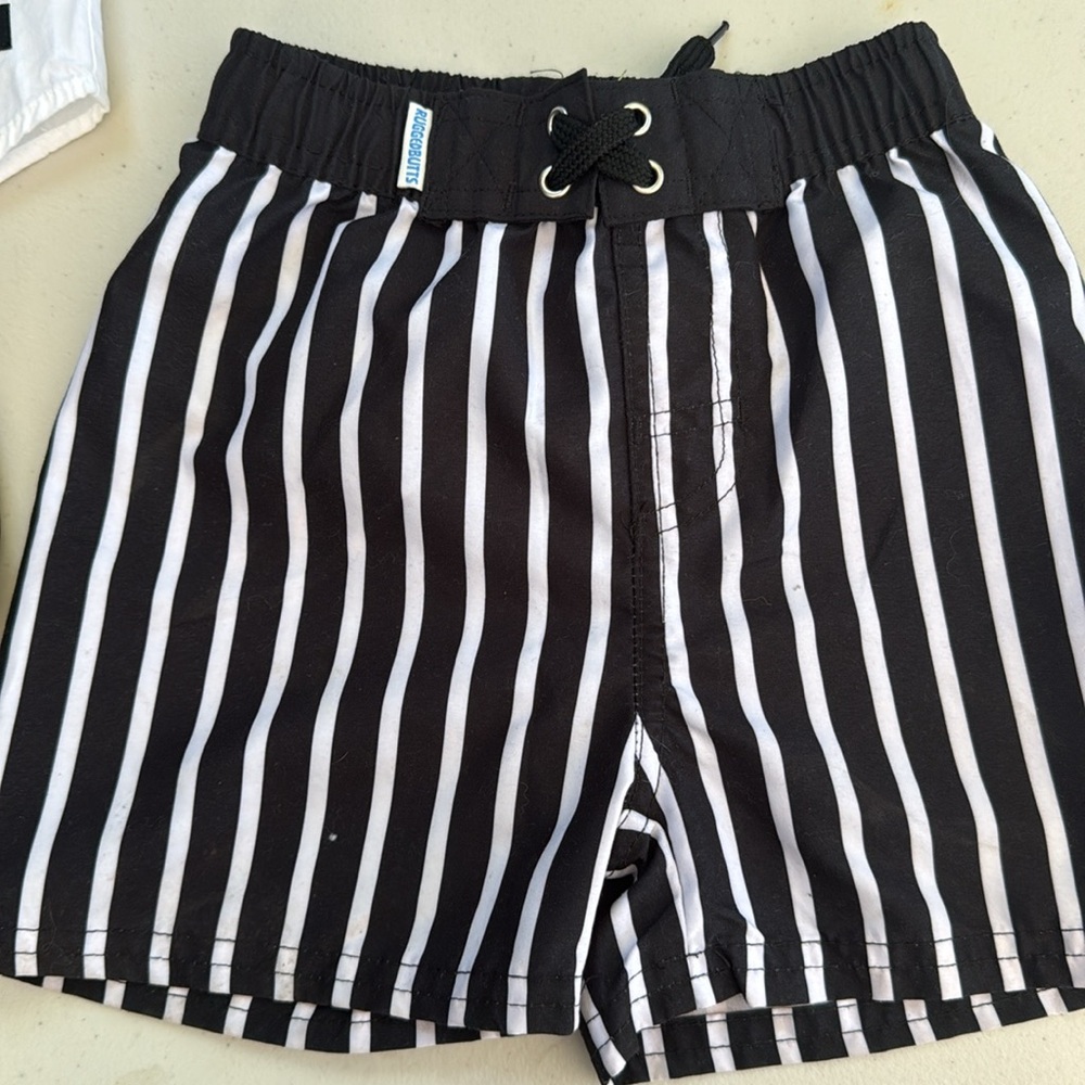 Toddler 2T bundle. 5 items !!! - Picture 4 of 6